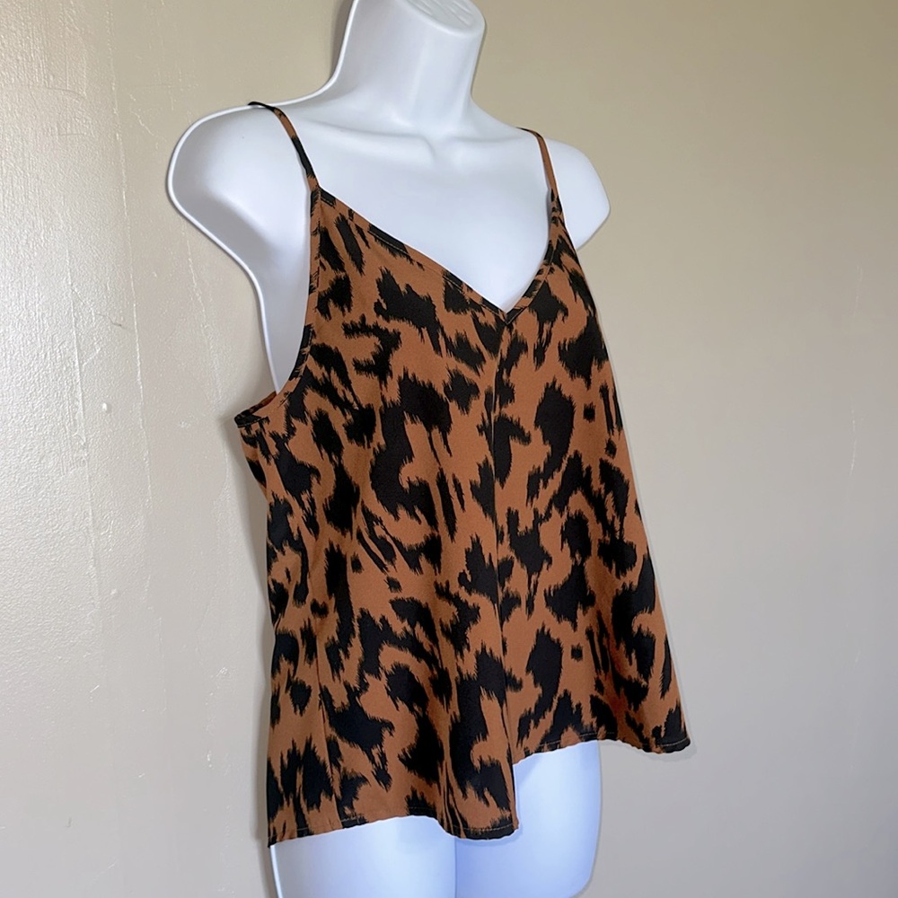 PRINTED LEOPARD BLOUSE SIZE M